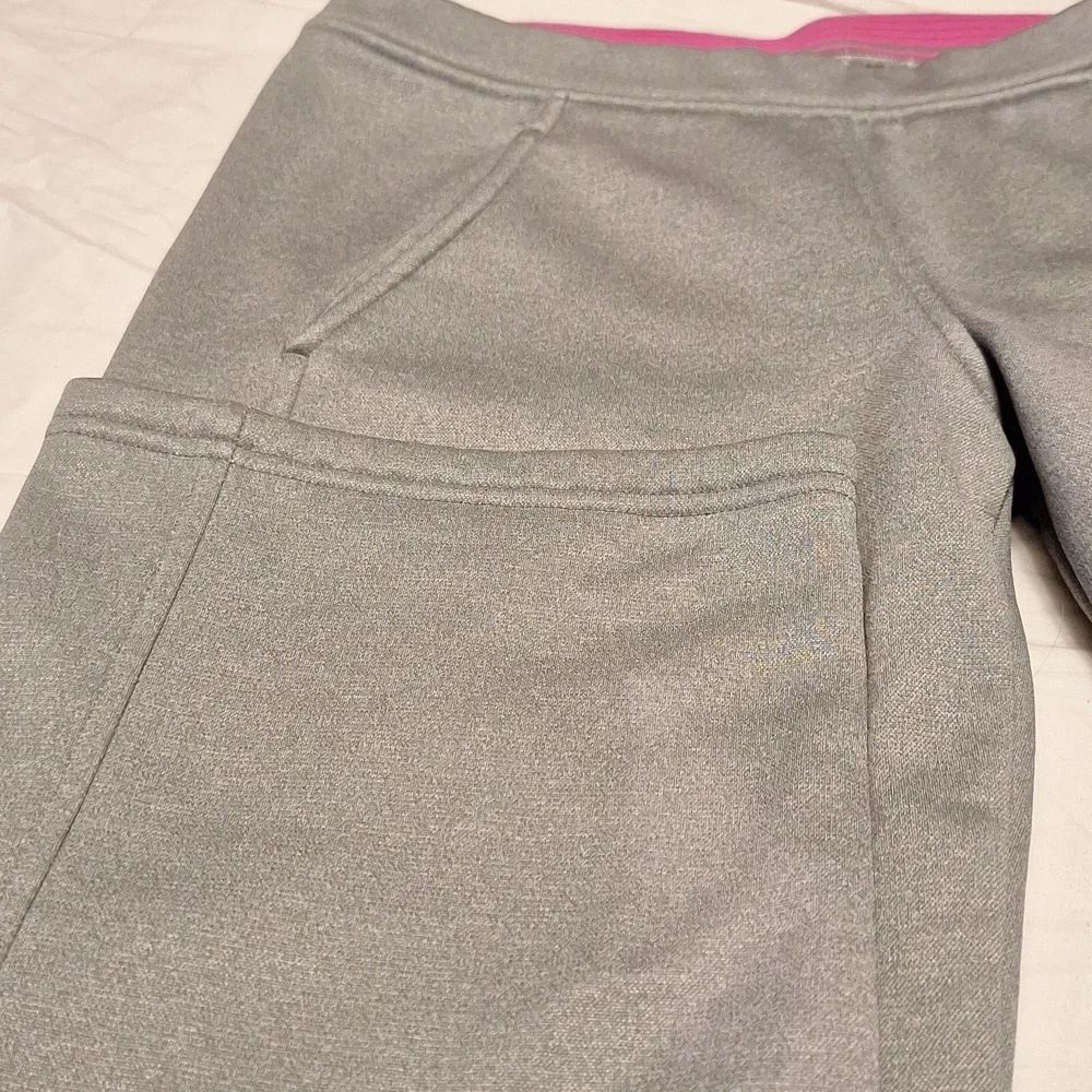 UNDER ARMOUR MEDIUM ATHLETIC PANTS. - Picture 5 of 7